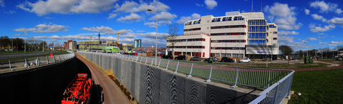 904001 Panorama vanaf de kruising van de Overste den Oudenlaan en de Koningin Wilhelminalaan te Utrecht, met op de ...